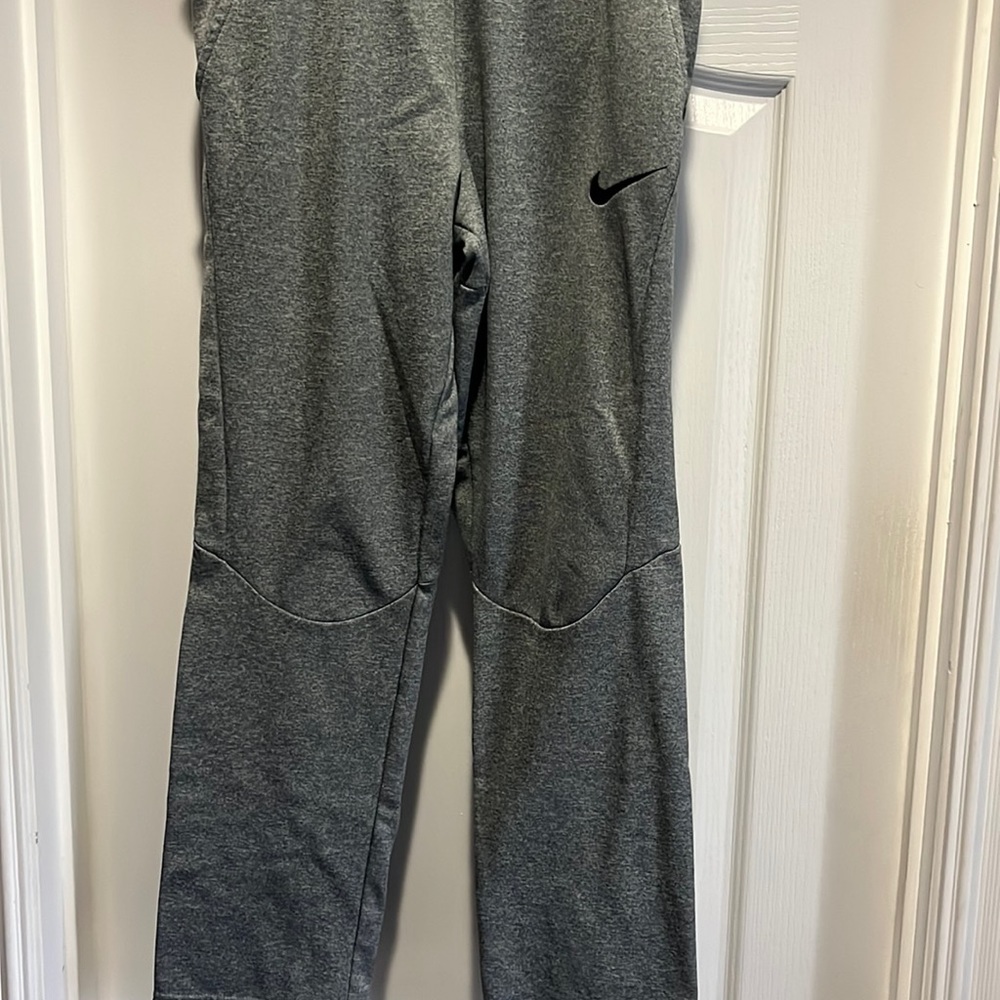 Like dry fit jogging pants